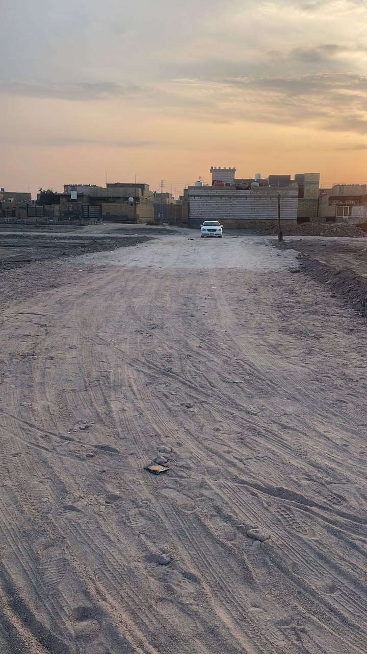 قطع اراضي زراعية للبيع في حي الشموع قرب شارع 30
 عرض الشوارع ١٠ متر 
مكان حلوا وسكني 
خدمات قريبة 
اسعار مناسبة  
⏺️للاستفسار الاتصال على الرقم ***********
