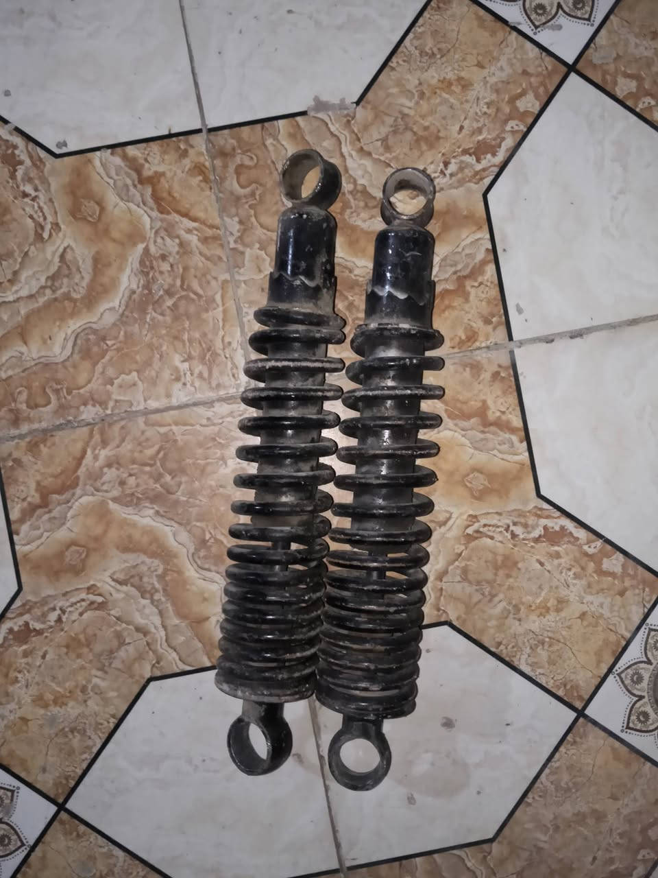 السلام عليكم غراض للبيع مكان ناصريه سديناويه اتصل على رقم الهاتف ***********

