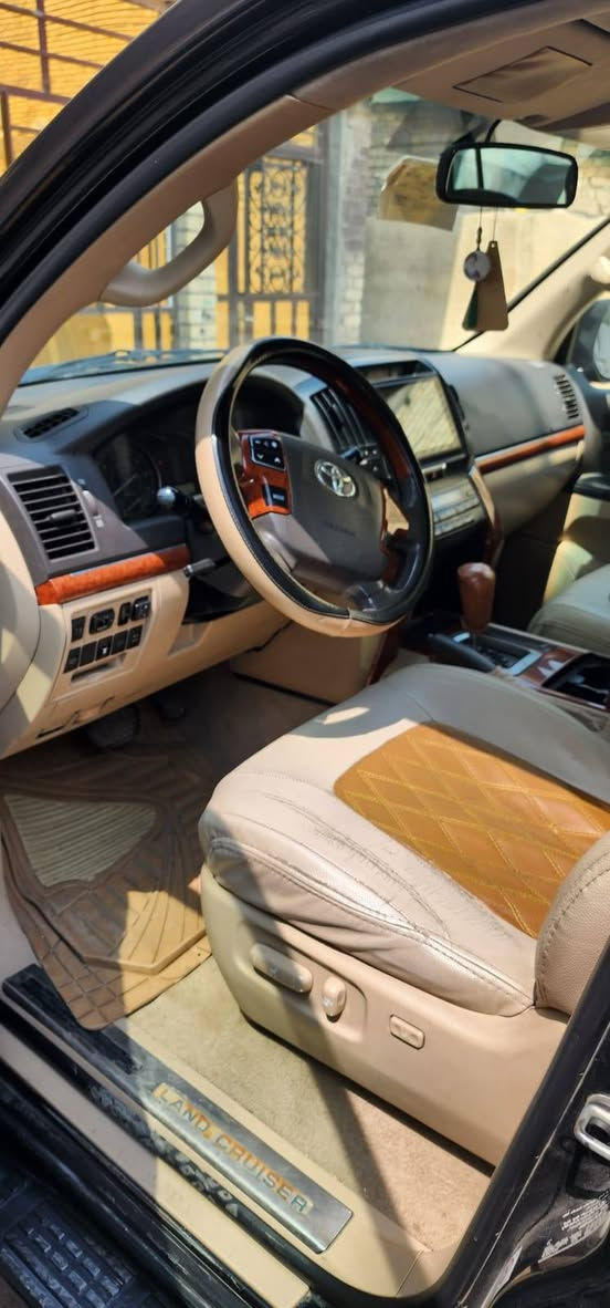 سلام عليكم لاندكروزر 2012ابريم كشنات كهرباء جلد محرك 6سلندر سياره فول مواصفات بيهة صبغ بس دعاميات السعر 3 شدات و40 المكان بغداد رقمهة بغداد إنكليزي تحويل ثاني يوم ***********
