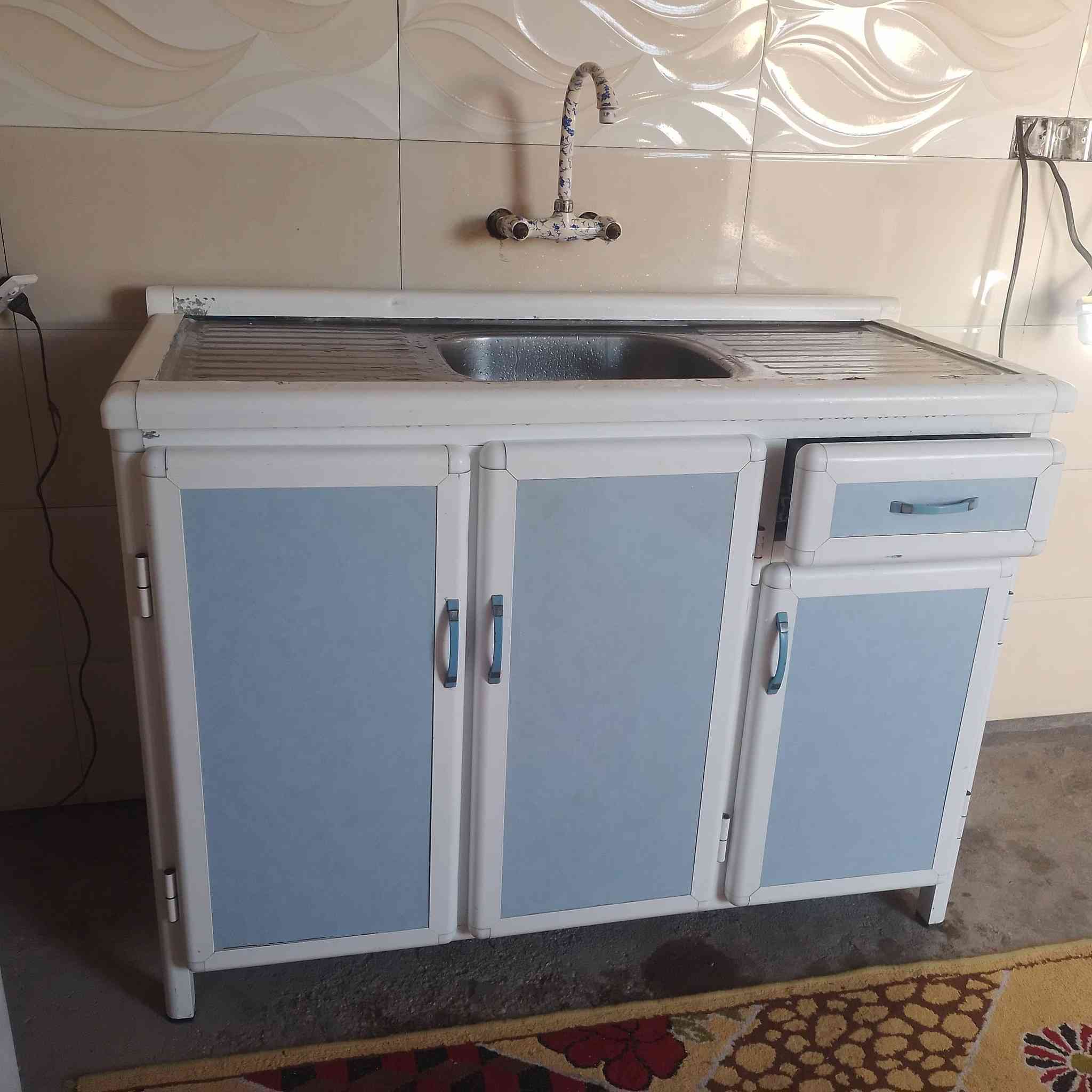 السلام عليكم كاونتر للبيع
***********
