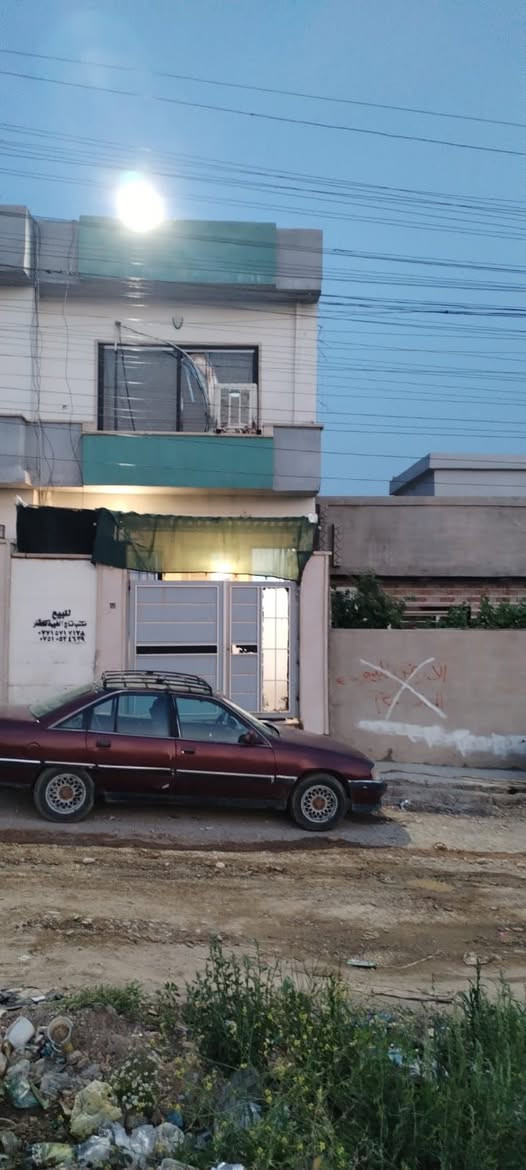 بيت للبيع قوسيات حي الايمان مساحه 100 متر طابق ونص سعر 55 وفي مجال شيء بسيط سند زراعي 25===***********===***********
