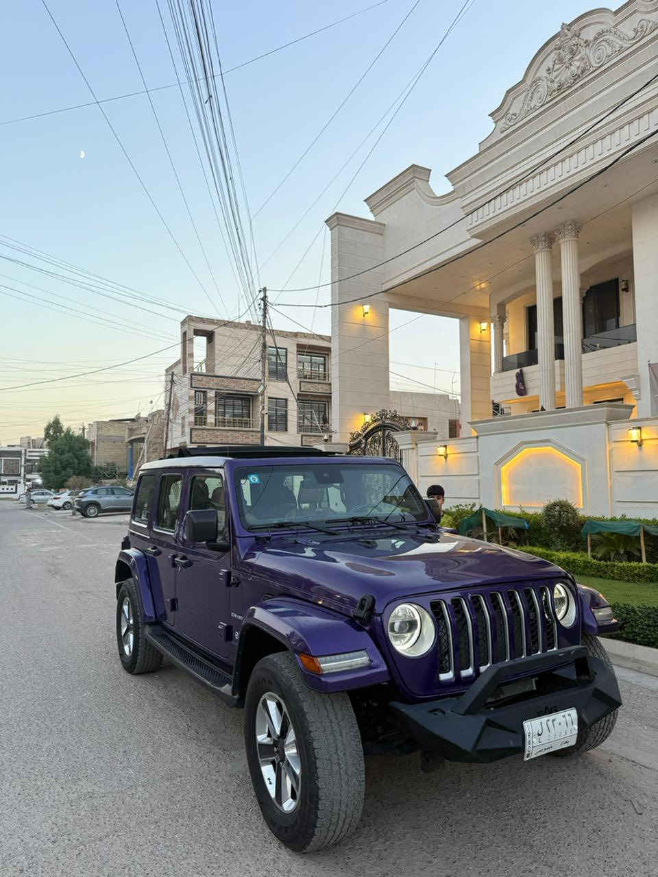 السلام عليكم جيب رانكلر
صحارى /صحارى
‏Jeep Wrangler 4Xe 2023  2.0L 4
حجم المكينه : 2000 تيربو + هايبرد + هجين      
 
#المواصفات
1.قماره چادر سلايد
2.بصمه 
3.لوكير
4.كشافات 
6.شحن خارجي
7.هيتر بالاستيرن 
8. شاشه
9.هيترات بالكشنات
10.تشغيل عن بعد
11.كشنات جلد 
12هيترات بالكشنات
بيها بنيد صبغ وهلال الجاملغ الخلفي
السعر 270 ورقه وبيها مجال بسيط 
العنوان بغداد الامين الثانيه 
للتواصل ***********
