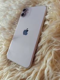 آيفون ١١ ١٢٨ • بطارية ٦٧٪ • شاشة مستبدلة