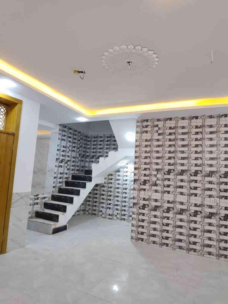 مساحه 150 متر #طابو_زراعي  سند ٢٥
🤑 سعر والوحده لبيت 56🤑و
(مكتب  الفهد عمود 270
تفاصيل لبيت (( موجود🎥📷 فيديو كامل للبيت
غرفه نو2// مطبخ// صاله// استقبال// صحيات خارج وداخل 

عنوان البيت  نجف مقابل ملحق قرية لغدير 

بناء ممتاز// اساس وسقف صب 
طابوق 🧱 جمهوري

كل البيت #سقوف_ثانويه

كل الخدمات موجوده 
مدارس 🏫 سوق #تبليط 

مقابل  قرية الغدير  ***********واتساب النجف, العراق
