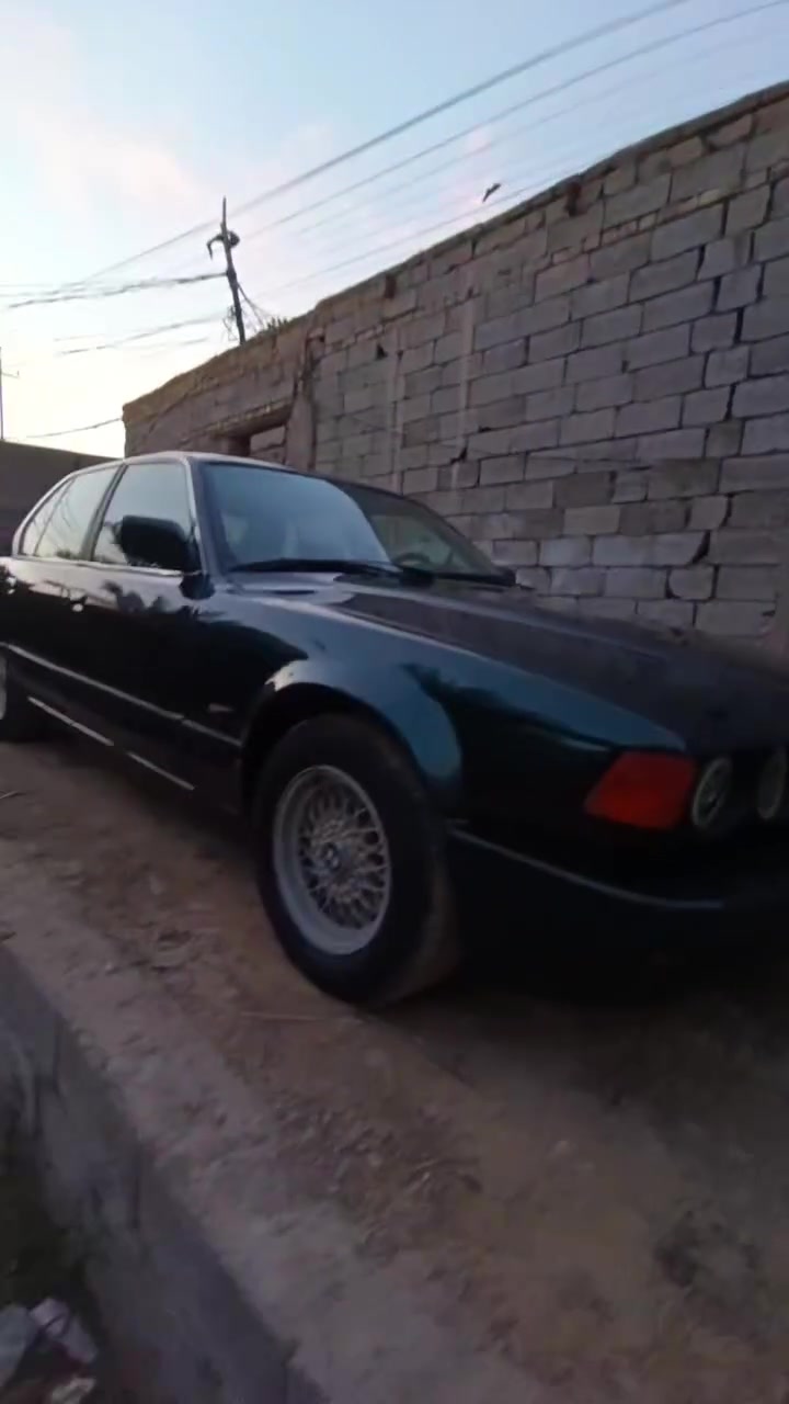 سلام عليكم اخوان  (بي ام 730 )اصل اصل مفتوح موديل (1994) رقم بغداد مالك ديوانيه   سياره جداً نظيفه مال جناي كير مكينه حداديه تبريد تخم تاير كهربائيات جاهزه ولا جطل وضع الشركه صبغ عام بيها تكم امامي مصلحه كص او تصليح ماعرف الك (مداور ثاني يوم)   مكاني ديوانيه مركز السعر 45 بيع نقد 
***********
