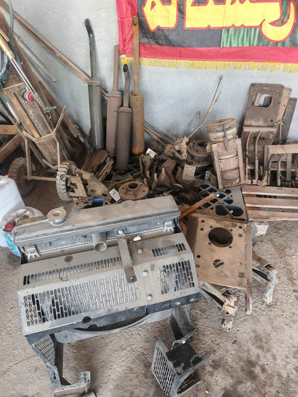 سلام عليكم رجعنالكم بعد فترة طويله وجبنالكم وجبه غراض وبل خدمه  جديد ومستخدم انواع غراض كافت الغراض العنتر 71 العنوان كوت شيخ سعد عل شارع اي ستفسار عل لارقام الموجوده *********** /‏‪***********‬‏
