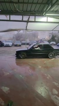 بي ام دبليو • E30