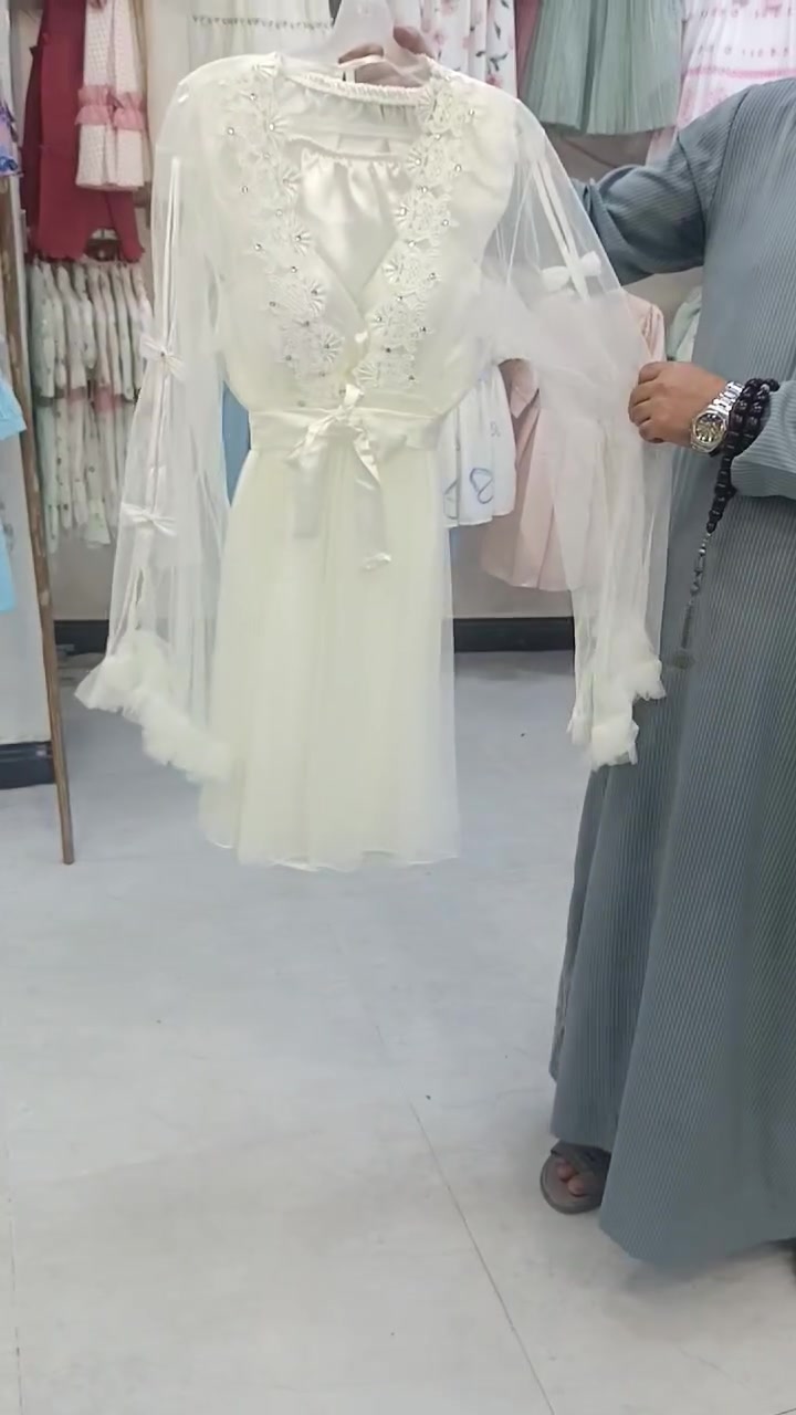 سيت صبحلك يتكون من 3 قطع الوان ابيض او اوف وايت سعر سيت 15 ألف سعر صدمه كمية محدودة يدللون زبائننا كرام عنوان سماوة مركز محافظة مول دبي طابق الثاني مجمع الربح البسيط بادارة سيد حيدر الحسني يوجد خدمة توصيل حجز واتس اب *********** متابعه للبيج ليصلك كل جديد

