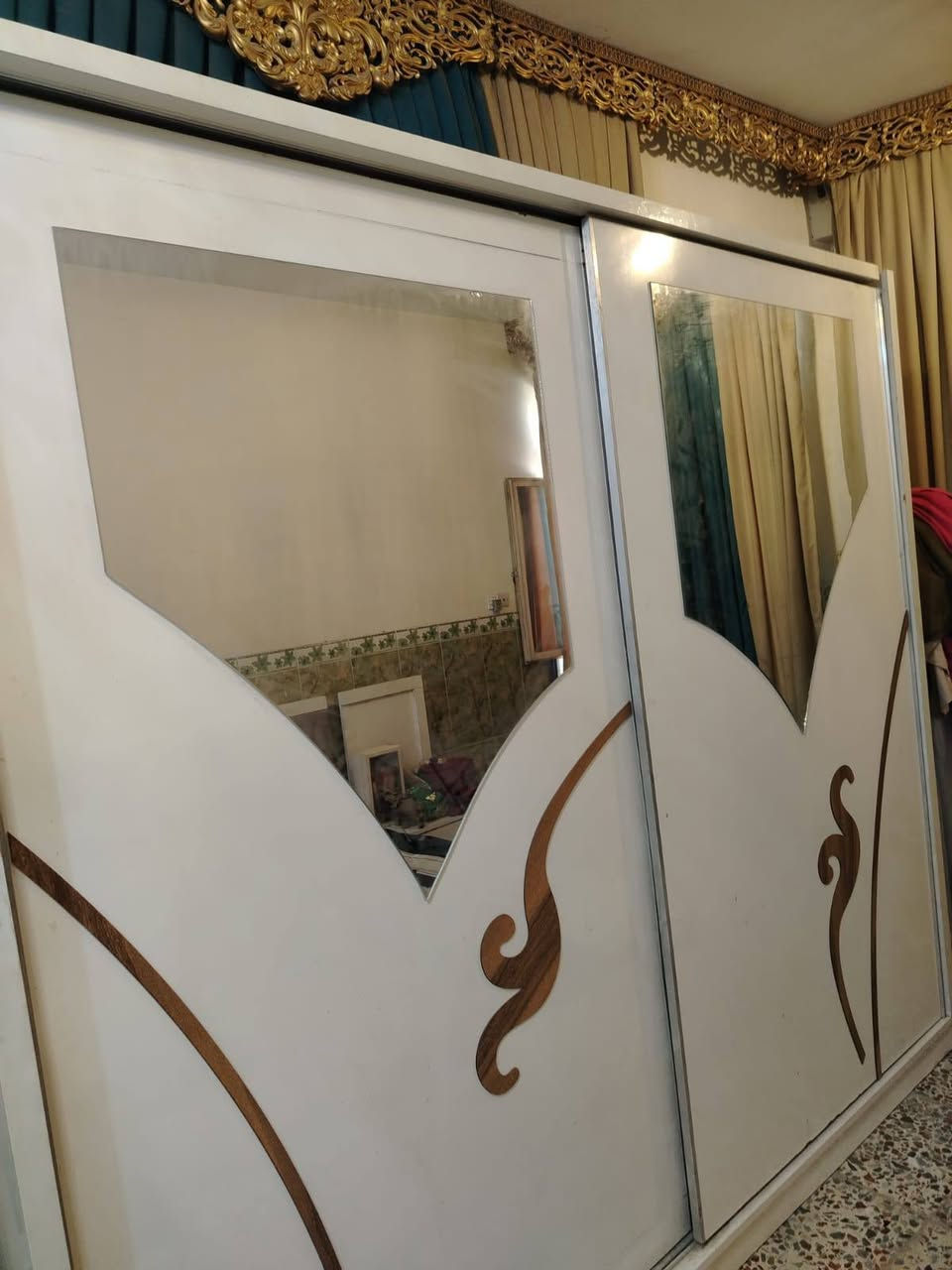 غرفه نوم موديل تركي حديث نضافه خمسة وتسعين بالميه العنوان بغداد للاستفسار ***********
