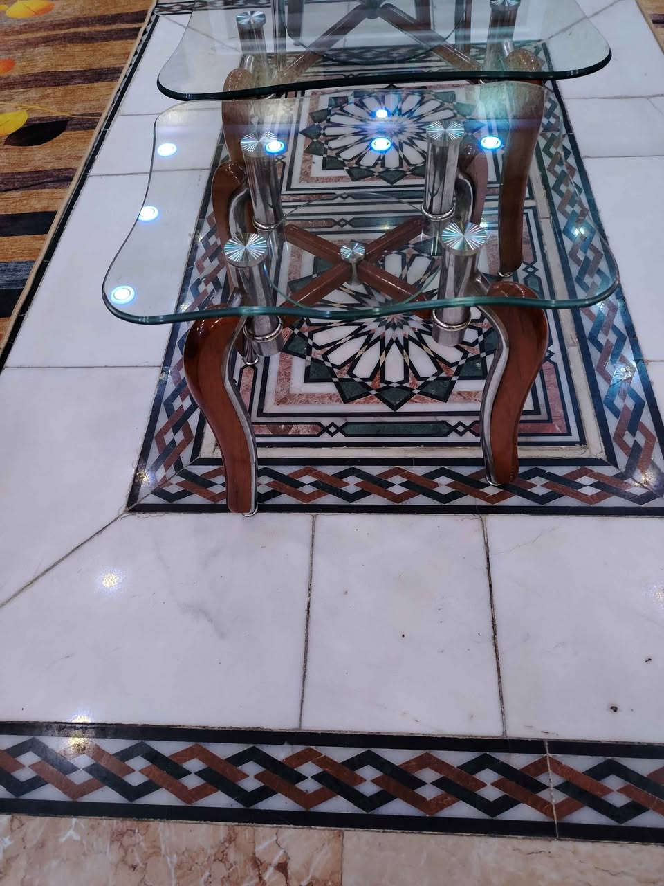 سيت طبلات الأصلي صناعة إيطالية واحدة كبيرة وأربع صغار اخو الجديد السعر 175 بغداد الحبيبية *********** يوجد واتساب بغداد, العراق
