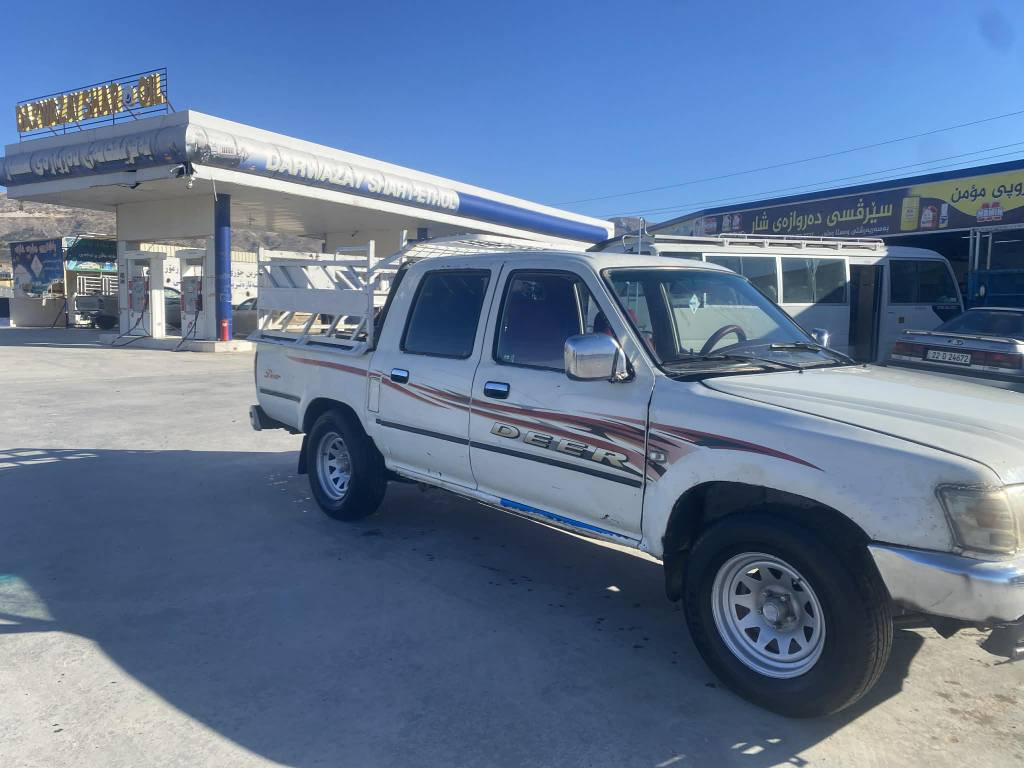 بيكاب دير بؤفرؤشتن 2007ناو سوور كابريته يه كيرو ئه كسل به شه رت مه كينه ى يه ك مه م سه وتى تيايه بؤخاروو سه رفى نيه كاره بايوو كه رمى هه موى ئيشه كات به س جه مجه كه ى له كه ل نيه نرخى 29وه ره قه و كه ميك مه جال شوين كؤيه زم *********** كويسينجاك, أربيل
