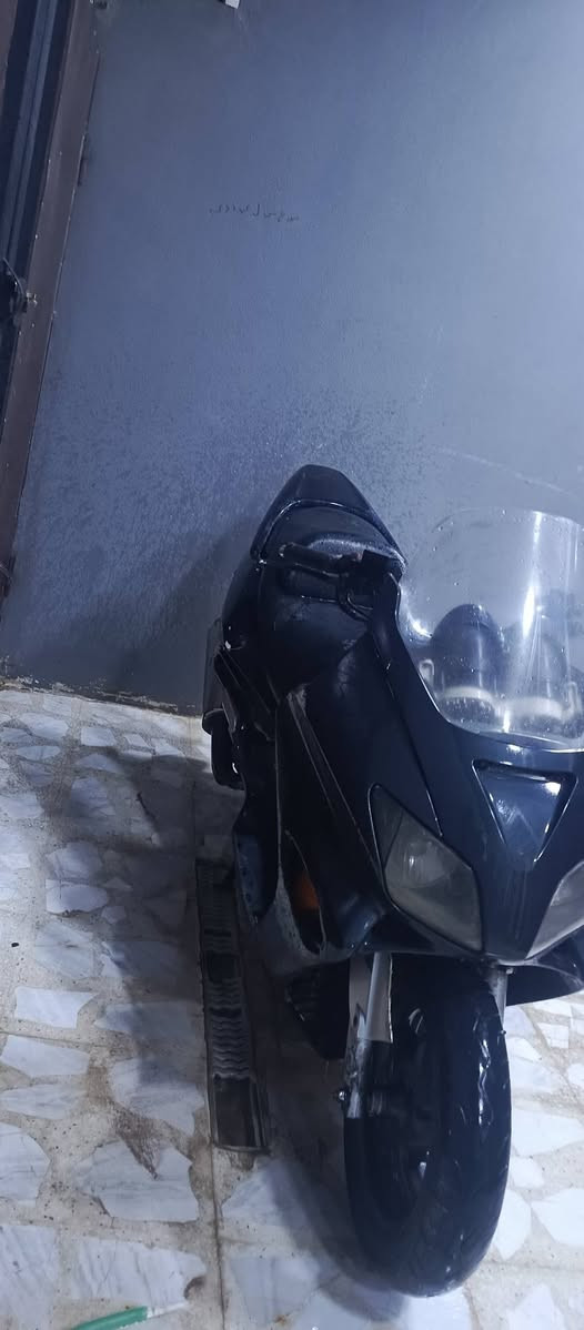 السلام عليكم عندي دراجة 06 للبيع مكاني بغداد السعر 500 وبيها مجال ***********
