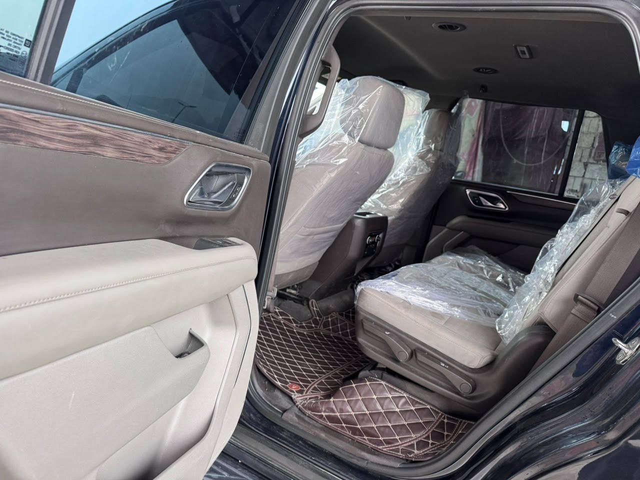 يالله بيع سريع تاهو خليجي موديل 2021 وكالة المنصور فول موصفات رادار حساسات أمامي وخلفي ثلجة كراسي كهرباء تشغيل عن بعد كامرات دعامية بريمير سياره رقم بغداد بسمي مكفوله من حادث  بيه طخات بسيطه صور الطخات عندي قبل الصبغ وصابغه حزام بدون داخل ولا تبديل مكينه 5300مرغوب مكينه وكير مامفتوح عل وضع شركه  شواصي ولغد وتكم مكفوله من ضربه خليجي بسمي تحويل ثاني يوم سنويه مجدد ماشية 68 الف سعر 310 قفل فقط الشراي يتصل وذا مايعجبك المنشور اعبر بكلمة طيبة مكاني بابل ***********
