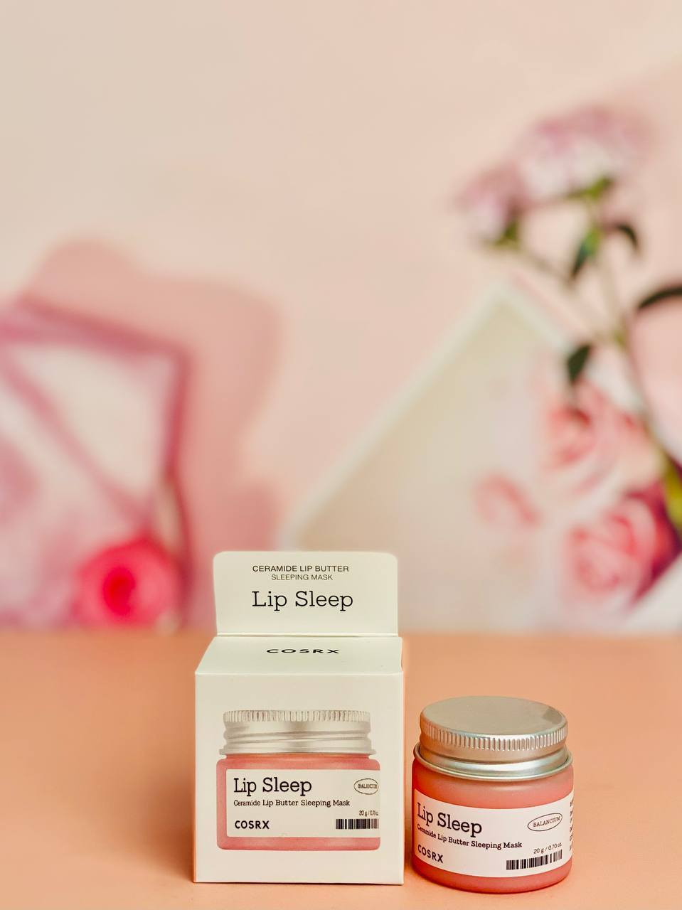 Lip Sleep - Balancium Ceramide Lip Butter Sleeping Mask
قناع الشفاه المرطب ليب سليب الكوري 🇰🇷🇰🇷بزبدة الشيا والسيرامايد من كوسركس - 20غ 

*قناع  يعمل على ترطيب الشفايف بعمق من كوسركس. بتركيبة مريحة وغيرلزجة ومناسبة للإستخدام بأي وقت ومكان 😘
* قوام مريح.
* غني بخلاصة زبدة الشيا والسيراميد الطبيعي.😍

✅يمنح الشفتين حاجز حماية مثالي.
✅تركيبة خالية من العطور.
✅خالي من العطور.
✅خالي من الألوان الصناعية.
المنشأ كوريا الأصلي 🇰🇷🇰🇷 بغداد, العراق


**إذا كنت صاحب هذا الإعلان وتريد حذفه لأي سبب، رجاءا أرسل رسالة إلى الدعم الفني**