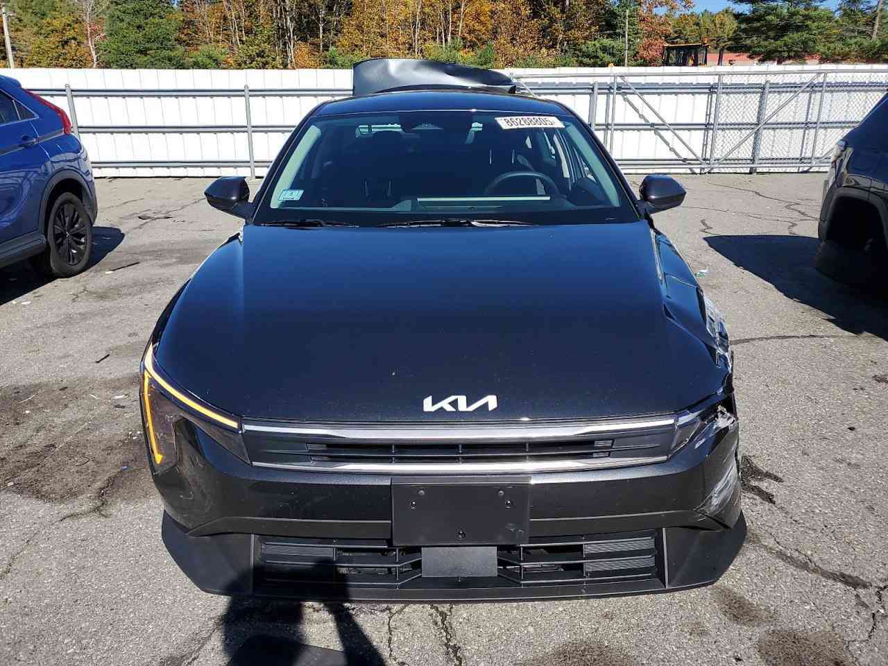 اول شيء متابعه للحساب ليصلك كل شيء جديد في عالم
اليوم عدنا :- كيا كي فور
للبيع فقط
موديل 2025
المواصفات:- نص فول
فئة ( LX )
محرك 2.0
عداد المسافه زيررررررو
الحادث:- واضح 
حادث جانبي
بجم كفاله
السعر الى الميناء ( 95 ) ورقه 
للتواصل متوفر فقط ( اتصال + واتساب) 
***********
