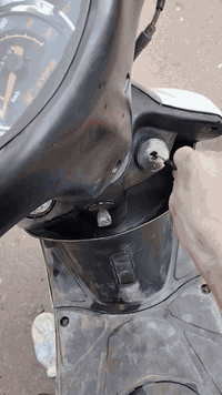 سلام عليكم دراجه كمكويه جي 4كفاليه عامه مكينه 125تونه شاته راجزه جدجد تونه شاته نزله دراجه متعوبه على متوزيه على بيعه مروسه برانه 4كيره سعر ٩٠٠ تصل ***********متوجد    واتساب رصيد ما جود فيسبوك مكانه بغداد شعب شارع المدارس
