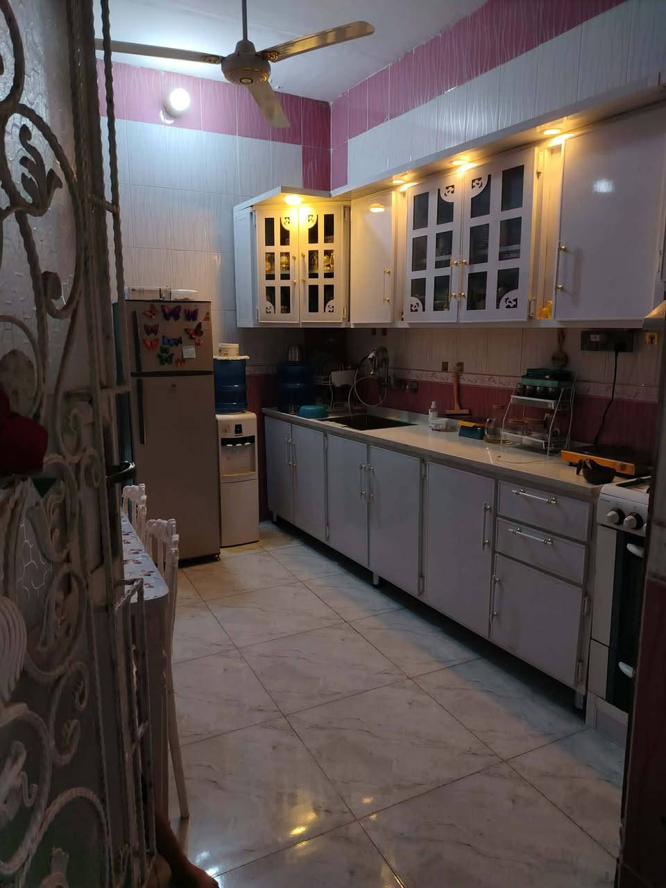 بيت للبيع مساحة 180متر  سند 25 تحويل مباشر بسم مشتري تفاصيل متكون من غرفة نوم واحده واستقبال وصاله  مطبخ مناور ٢ بناء حديث طابوك الموقع شارع مدير الناحيه النجاجير حجي
 نبيل والفرع مصبوب ومجاري 
 سعرها 70 وبيها مجال شي بسيط 
أي استفسار الاتصال على الرقم التالي 
***********
