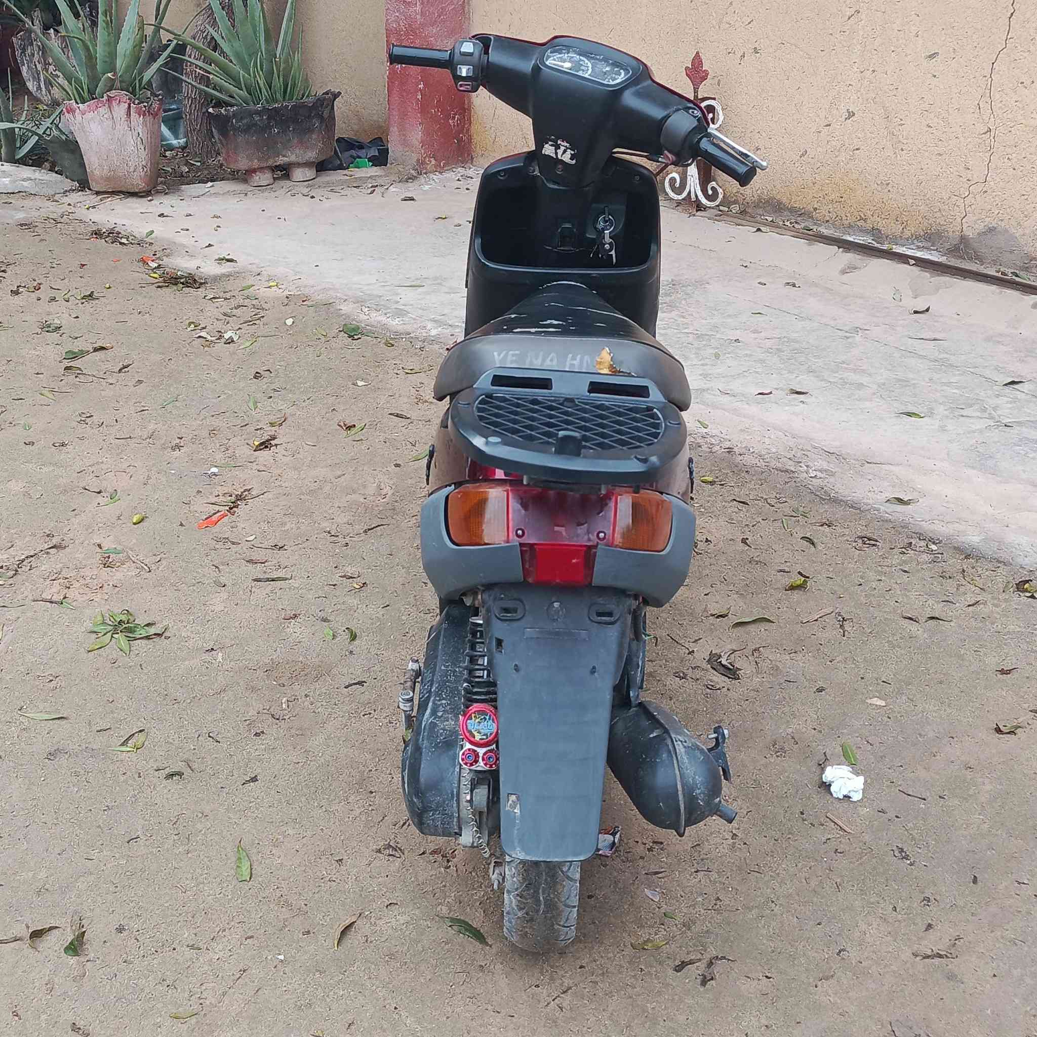 السلام عليكم اخوان دراجه بطه موديل 99نظافه المحرك ازامط بي خوش تجي اشوفه ترضيك ياله او انت تقيم سعره مكاني كربلاء قضاء الحر الرياحي رقمي واتساب *********** رقم الاتصال ***********
