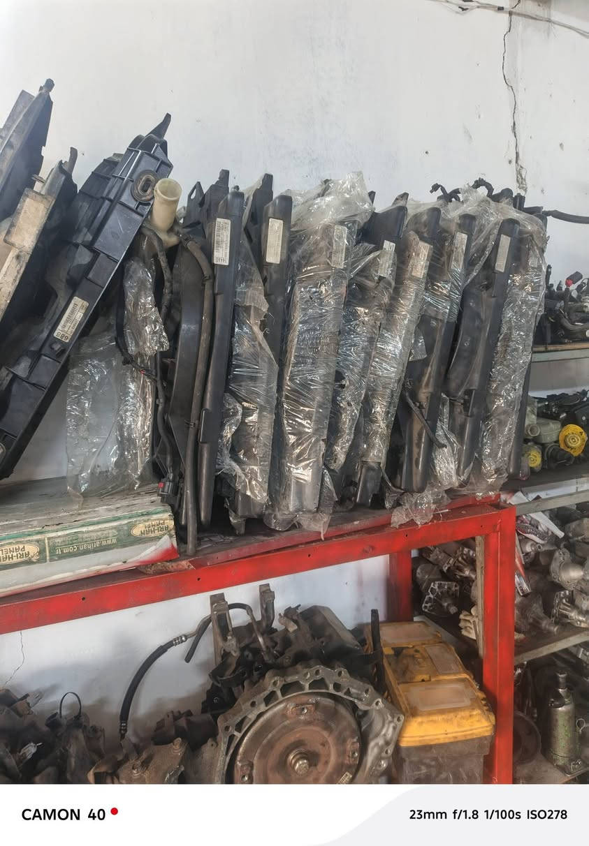 العنوان ساحة عدن خلف معمل الطحين
***********  ***********
