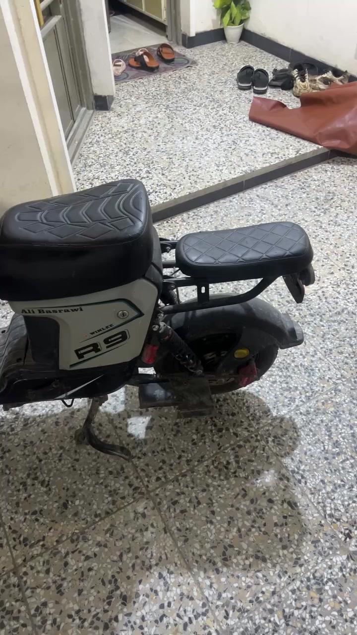 دراجه شحن نوع R9 الدراجه نضيفه خمسه باتري كبير نوع ونلي
السعر 400  الف مكاني بغداد العبيدي ملاحضه بدون السله والتجوه مثل ما موضح بل فيديو


**إذا كنت صاحب هذا الإعلان وتريد حذفه لأي سبب، رجاءا أرسل رسالة إلى الدعم الفني**