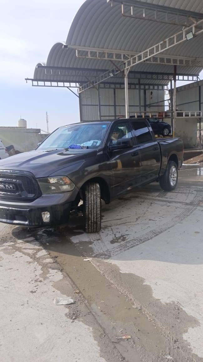 دوج رام كلاسك للبيع رقم بغداد بسمي فور ويل ٨ بستم موديل ٢٠٢٣ باب طويل بدي صغير رقم بغداد بسمي رقم مبايل *********** امحوره غاز

