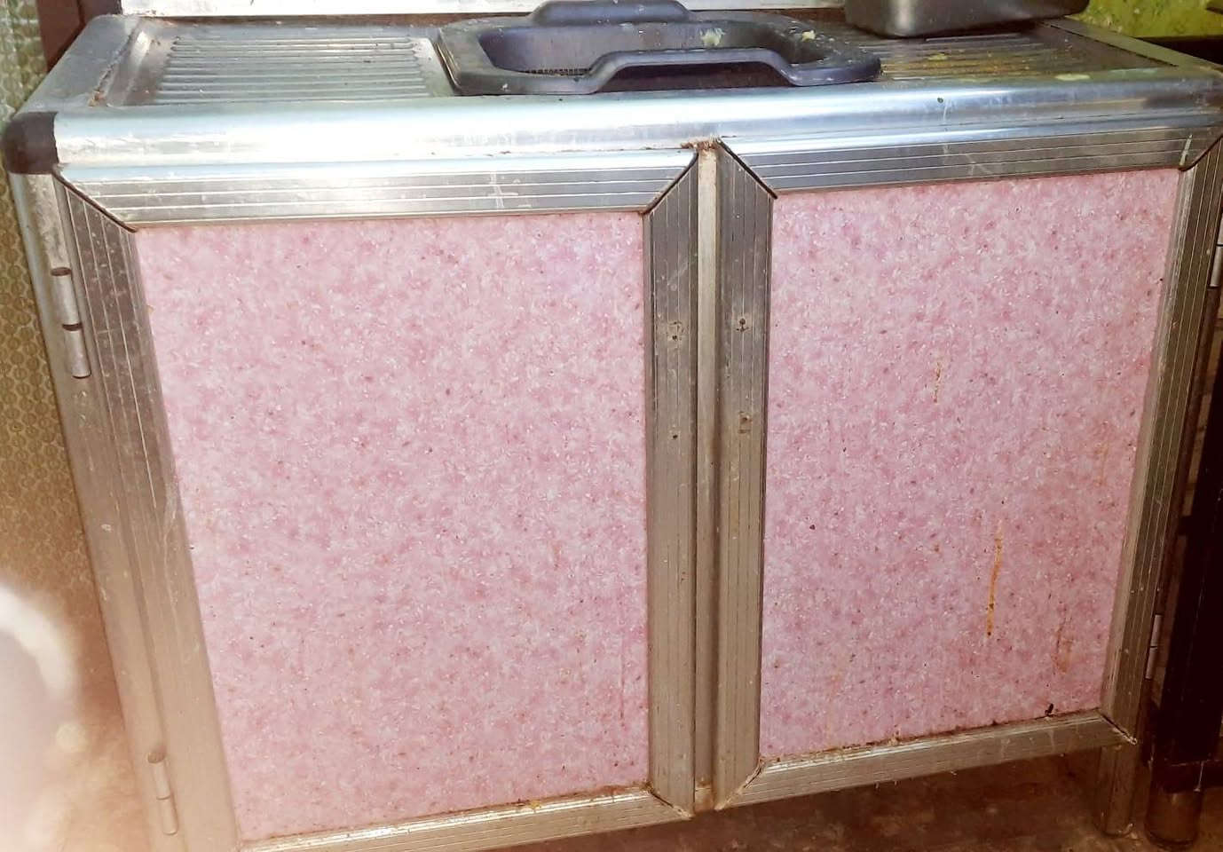 للبيع شلع ب300 المكان الدورة ***********
