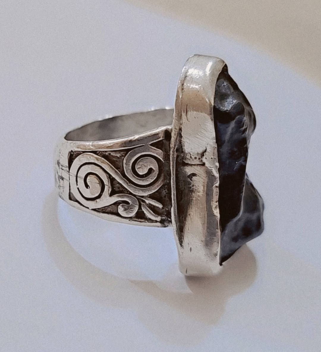 السلام عليكم
خاتم متوج بحجر الهبهاب الافريقي
خاتم خص نص
الخاتم مصور يحتوي ع اكثر من 7 خدام 🧌
مكشوف روحانيه فول حب وحب 🫂
ينباع مزامط وتحدي 🫰

فوائده الروحانيه 

1محبه عامه 😍
2جلب الحبيب والازواج 👩‍❤️‍👨
3الطاعه العمياء💃
4تهيج جنسي 👰
5خضوع 👩‍❤️‍💋‍👨
6عگد لسان🤭
واتساب 
***********
ميسان قطاع 30
