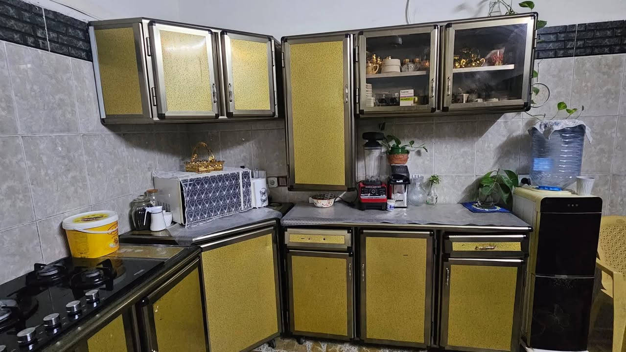 كاونتر للبيع ماعده الطباخ السعر 250شراي تعال خاص او اتصل ***********واتساب موجود
