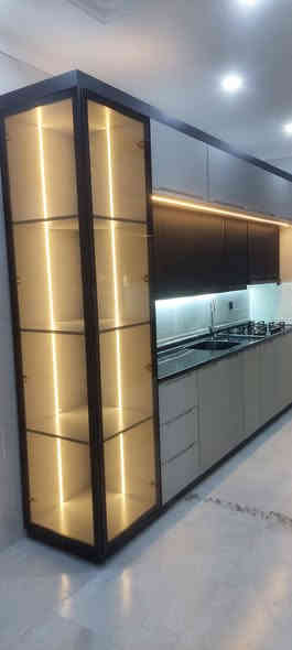 كاونتر المنيوم ابواب خشب. السعر  وتوصيل لحد البغداد مجاني  راسلني عالاواتساب ***********جديد العنوان اربيل
