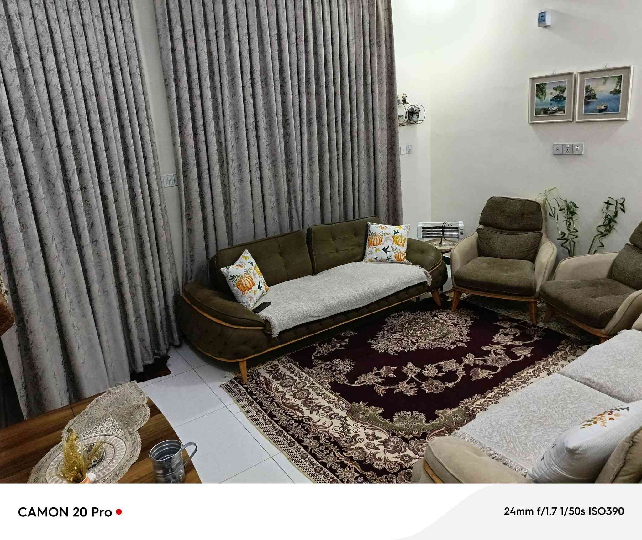 سلام عليكم  بيت للبيع 50متر الواجه ٥ والنزال ١٠ طابقين ونص يحتوي على ٣غرف نوم وصاله حمام تواليت فوك وحمام تواليت جوه قريب علشارع المحيط بلقرب من سيطرة باب الحوائج اوسيطرالحمل بكاع حجي عزيزالباير استفسار *********** غيرمتواجد علفيس بي واتساب
