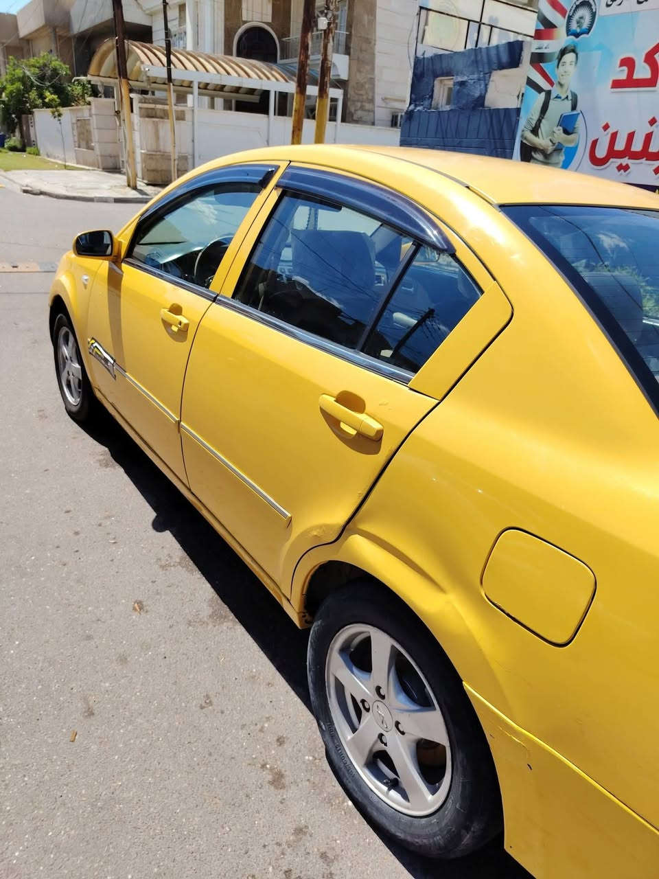 للبيع كير وحرك كامري ابو جف سياره كلش نضيفه عله بلاد   بس بيه خلل بلكير  من شغل سياره باره  ما تمشي اله دوسلهه او تحمه اشويه يله تمشي  ومن تمشي يصير طبيعي كلشي مابي  صدر جديد امامي خلفي  تايرات  تخم حديده  كهرباء كله شغاله  تبريد بس غاز    مصفره هيئه وغرمات   مكان بغداد  سعر ٣٨   ***********
