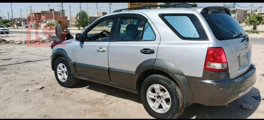 السلام عليكم
سورنتو مديل 2006 رقم بصره مكينه كير بلاد 3500  

6 سلندر حداديه ٨٠./. تخم تاير نضيف كهربائات كله جاهزه
 
مصبوغه عام بدون ضربه سنويه ساقطه 2021 مكان ناصريه 

                                                           سعر 60 بيه مجال.          

                                            رقم.   ***********
