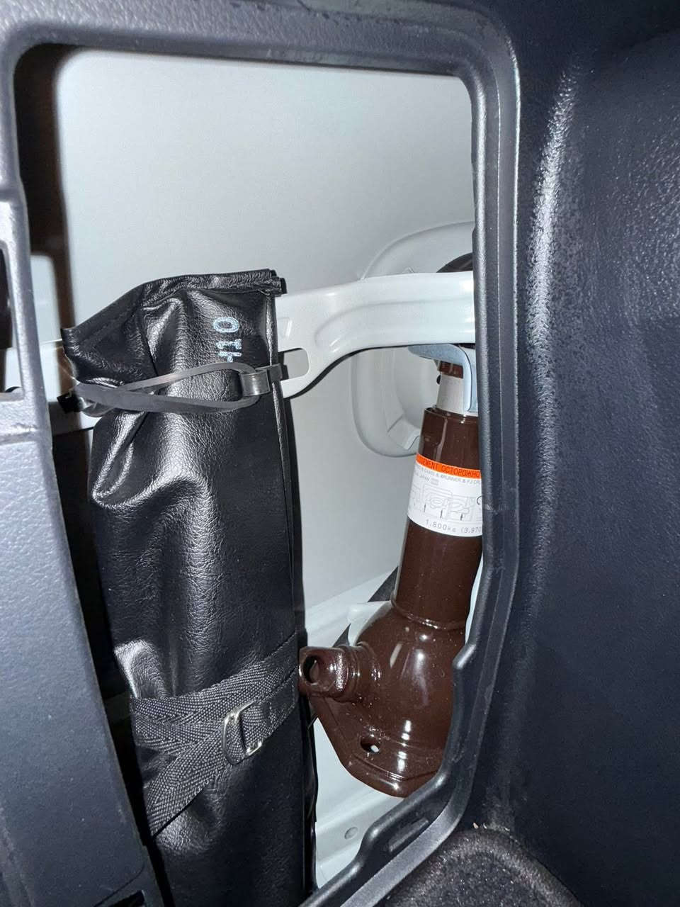 سلام عليكم
تويوتا 4رنر sr5 2023

Trd pro بريميوم بدي كت

مواصفات

١-فتحه+كشنات جلد+كهرباء

جهتين+تدفئه +ستيرن تدفئه +رادار جانبي امامي

خلفي +كامرات 360 عدد 4+ فورويل 4x4+تحديد مسار + نظام DAC+A-TRAC

+مثبت سرعه +7راكب+محرك4000cc

ويلTrd بلاد+بجم زنون + لايت اضافي

عالي بليل نهار+ سياره ماشيه

+ سيبايه بلاد وياها 

حاليا 37 الف كيلو 

حادث سياره جامرلغ صبغ فقط ايرباك برده ودركه + دركه راجع سستم بلاد 

عنوان ديالى بعقوبه

سعر/ 355$ مجال بسيط

الاستفسار :-***********
