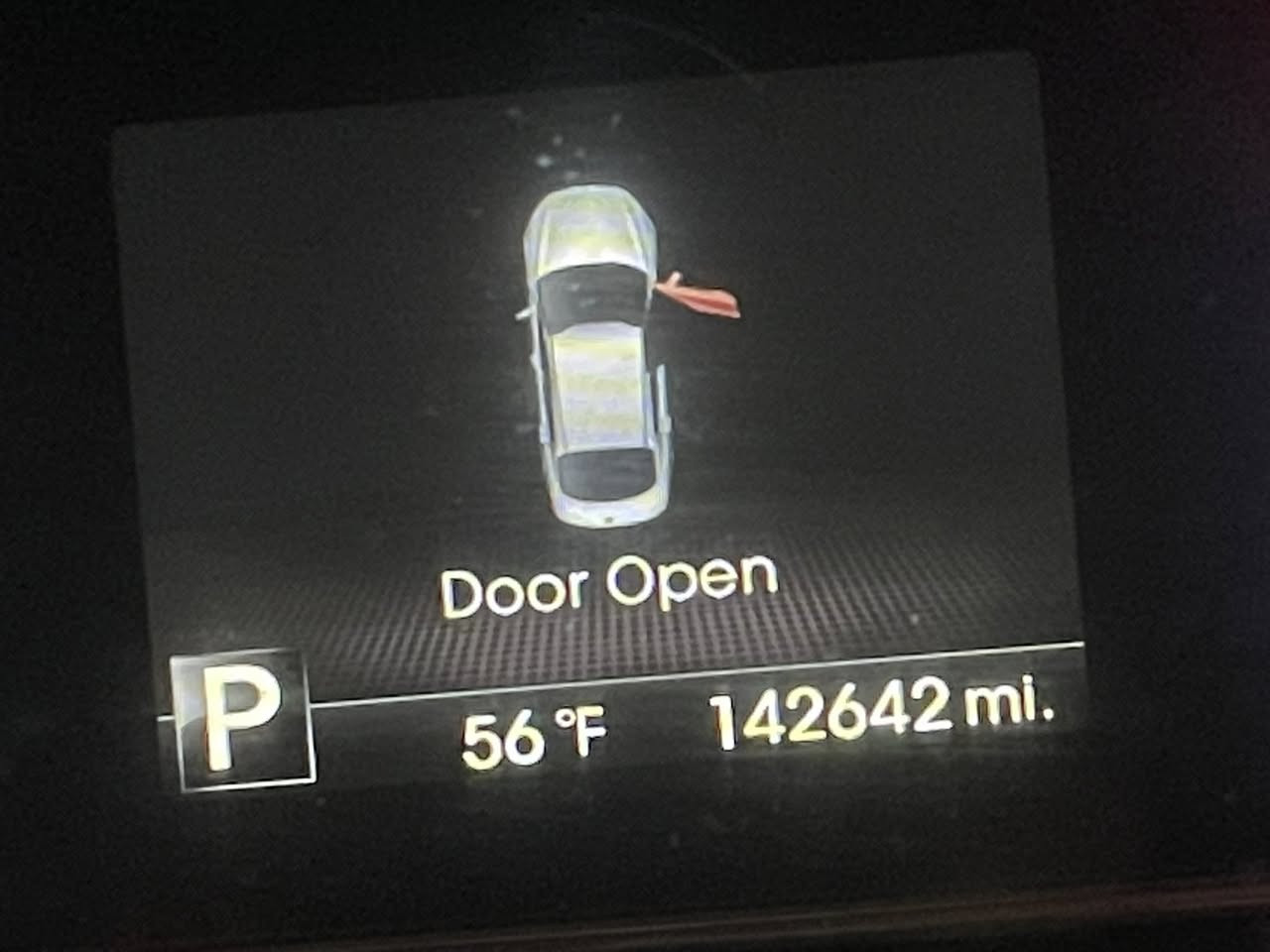 كيا اوبتما ٢٠١٣ وراد أمريكي
فول ١/١ اعلى فئه sxl 
كامله من كلشي بانورما قطعتين 
مكينه كير حداديه تبريد خير من الله 
مكينه ٢٠٠٠ GDi 
بيها ٣ قطع فقط وبارد شي قليل 
رقم بغداد بسمي السنويه هزه جديده 
سياره مصروف عليها هواي مال بيت 
١١٠ وبيها مجال حك الجيه 
‏رقم هاتف : 
***********
