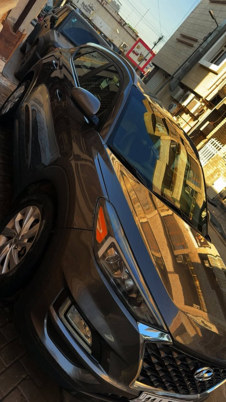 السلام عليكم توسان 2020 حادثها بس بنيد لون فيلي رقم بغداد ب اسمي ناشر كلشي بلصور موضح سعرها  15,500 شده و55 مكاني زيونه 
***********
***********
