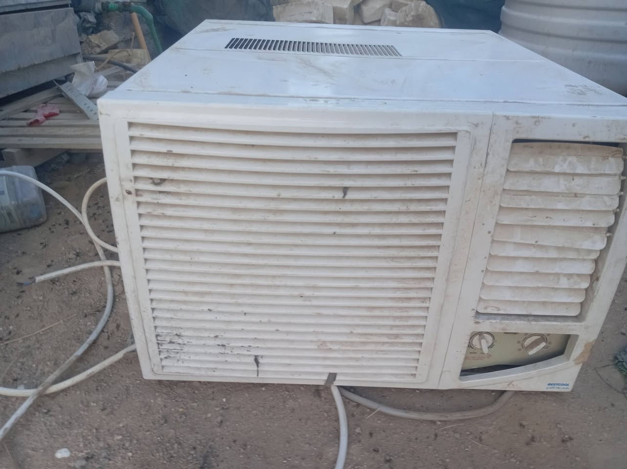 السلام عليكم.  للبيع مكيف  لسعر ب 300 بمجال هذا رقمي ***********
