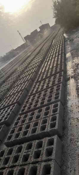 السلام عليكم 
يتوفر بلوك مجوف ابو ال ٢٠ واصل داخل الزاب سعر الالف ٤٥٠ الف 
وابو ال ١٥ واصل سعر الالف ٤٢٠ الف 
نقل بالكرين 
اتصل على الرقم ***********
