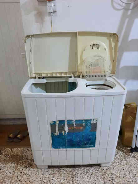 غسالة مستعملة نظيفة للبيع
السعر ٧٠ وبي مجال 
العنوان ياسين خريبط 
رقم الهاتف ***********
