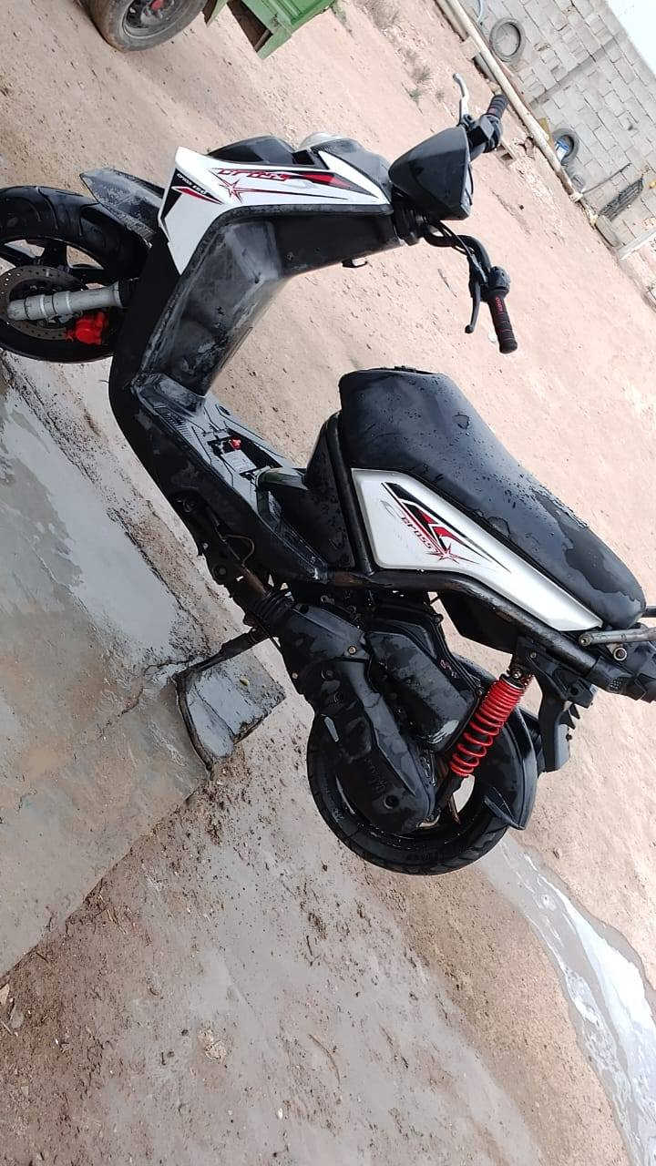 سلام عليكم زكنز جبلي لبيع***********
متروكه ماعرف شبيه ابيع عل وضعيه
