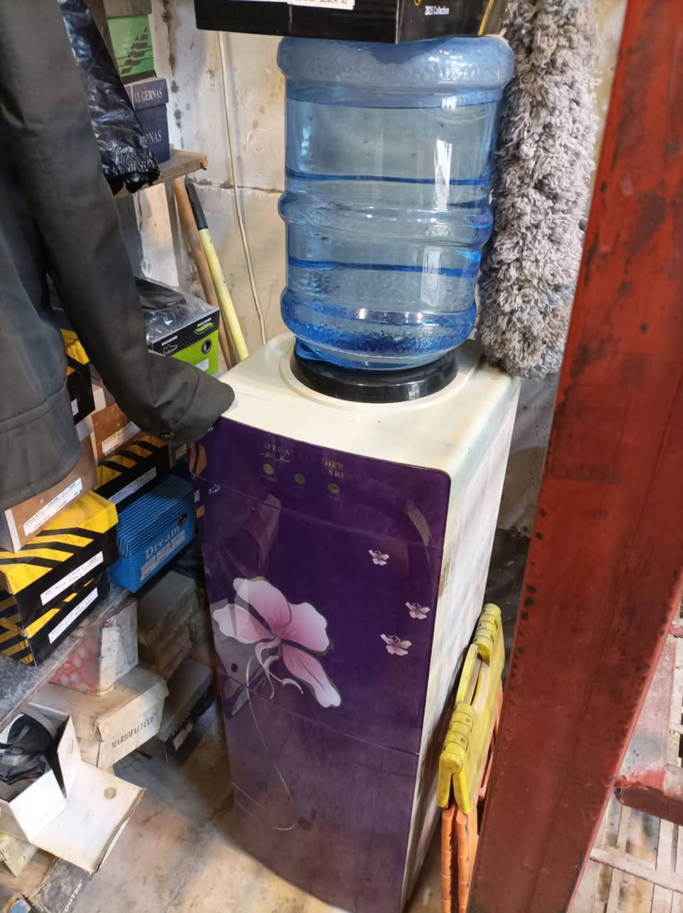 محل للبيع سرقفليه تدفع ايجار لصاحب الملك ليس بيع نهائي محافظة الديوانية قضاء الشامية شارع الامام علي 
يباع مع الغراض الموجودة في المحل للاستفسار الاتصال على صاحبه مباشر
***********
