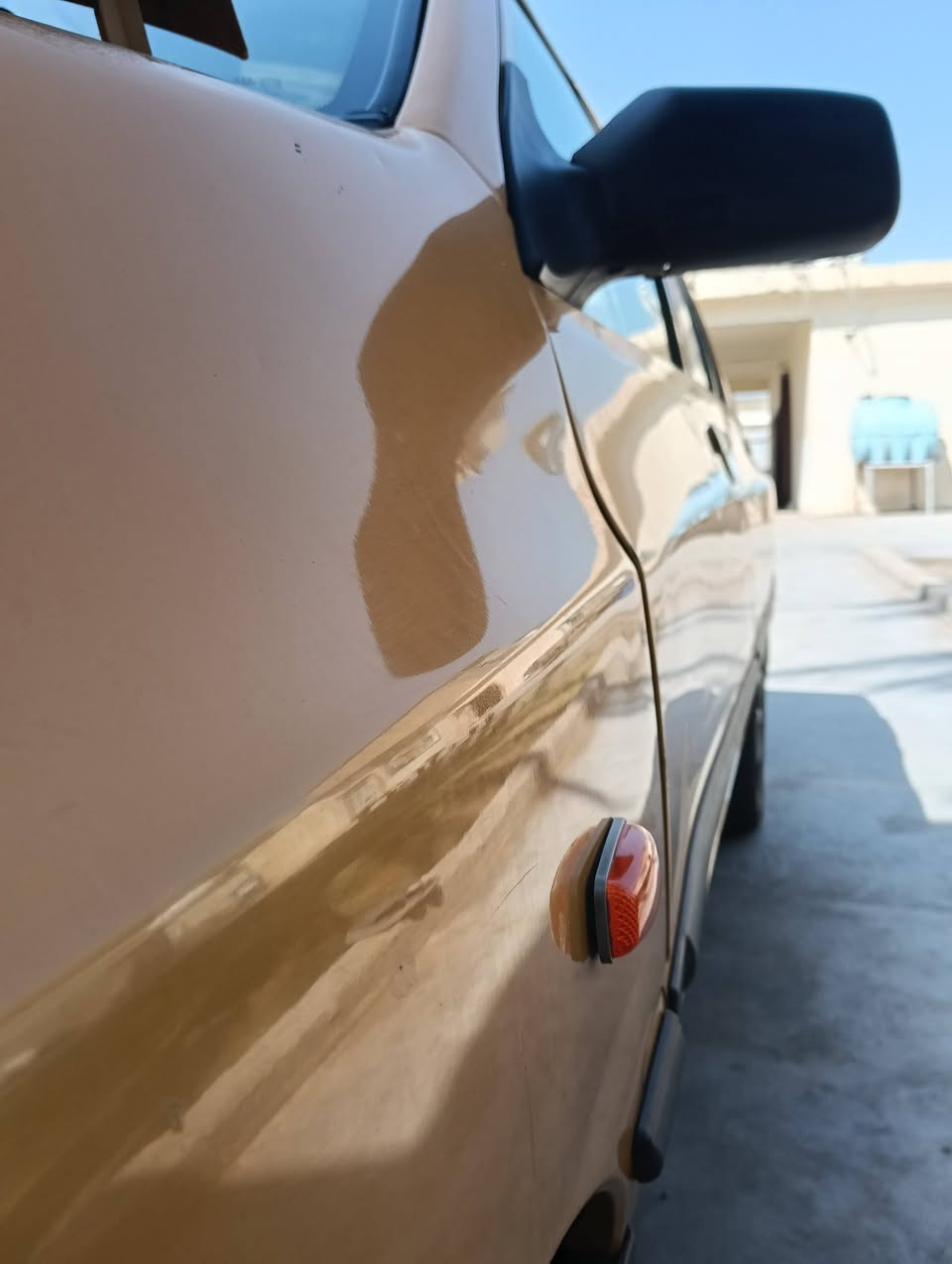 سلام عليكم سياره البيع سايبه ألفين 2016مكانالسياره بغداد قراب بسمايه ***********
