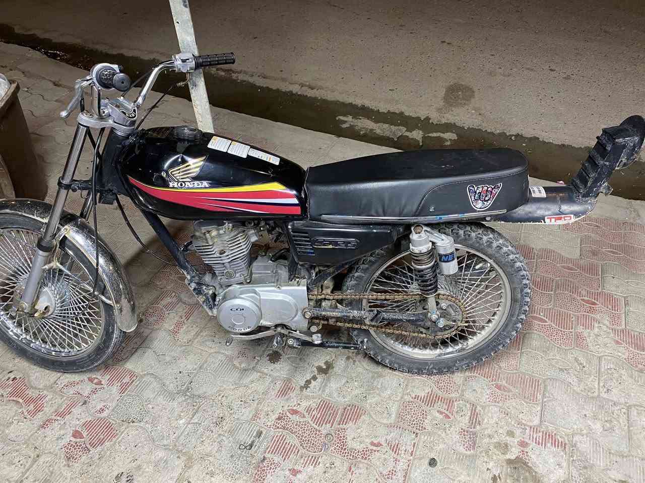 ماطور HONDA للبيع اي نقص مابي سعر ٢٨٠ بي مجال رقم تلفون ***********
