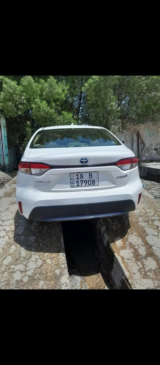 سياره كورله هايبرد موديل 2023وارد ياباني سياره بدون حادث مكفوله من لضربه فقط صبغ بدون دواخل سياره جديده مرقم بابل باسمي 120 ورقه ***********
