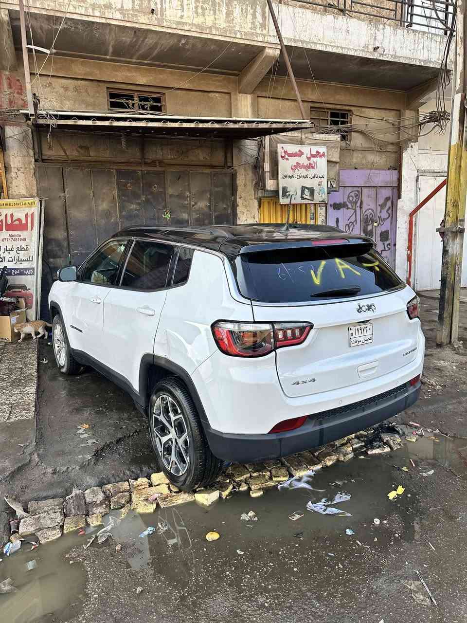 سلام عليكم
كومباس 24 
بدون رقم 
صبغ ٣ قطع 
فول مواصفات للاخير
بيع او مراوس 
***********
