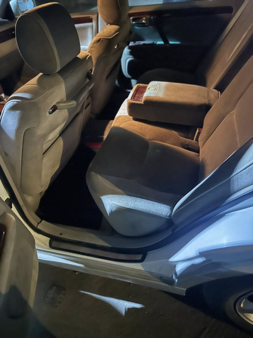 ملكه للبيع متومه اربيل طبق الأصل كصه جنطه 
تخم تاير جديد باتري جديد كير محرك تبريد كله شغال وجديد مكاني الناصريه مركز  تواصل واتساب او رصيد *********** السعر (40) وبيه مجال بسيط
