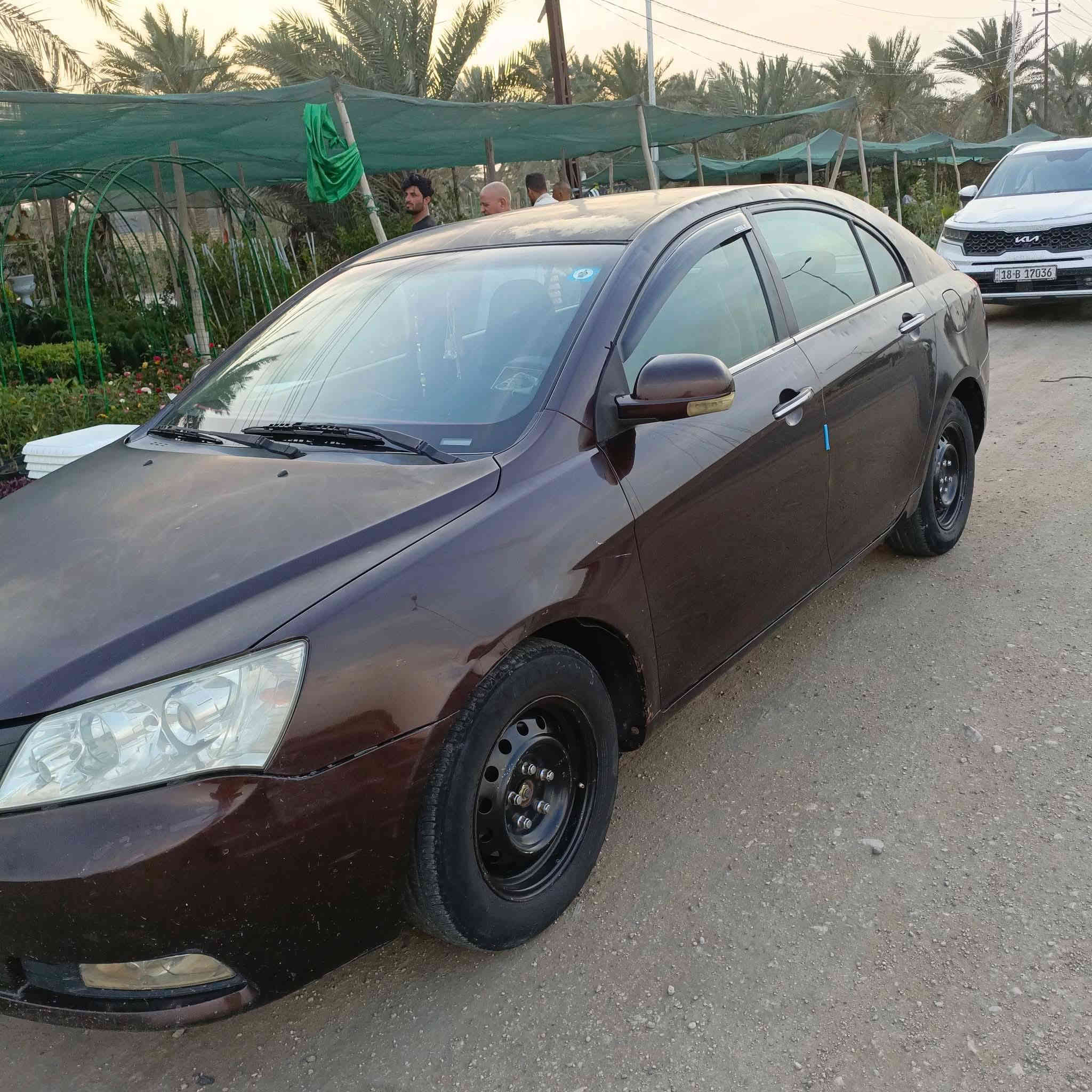 السلام عليكم جيلي امكراند موديل 2014رقم نجف سنويه جديده سياره مكفوله كفاله بس محولبه محرك كير جديد بشرط لا تنقيص لا صرف سياره جديده زنون عالي ناصي تخم بلاديات زنون اصليات التفاصيل بعد من غير ذني الشراي يتصل عل رقم الهاتف ‏‪***********
