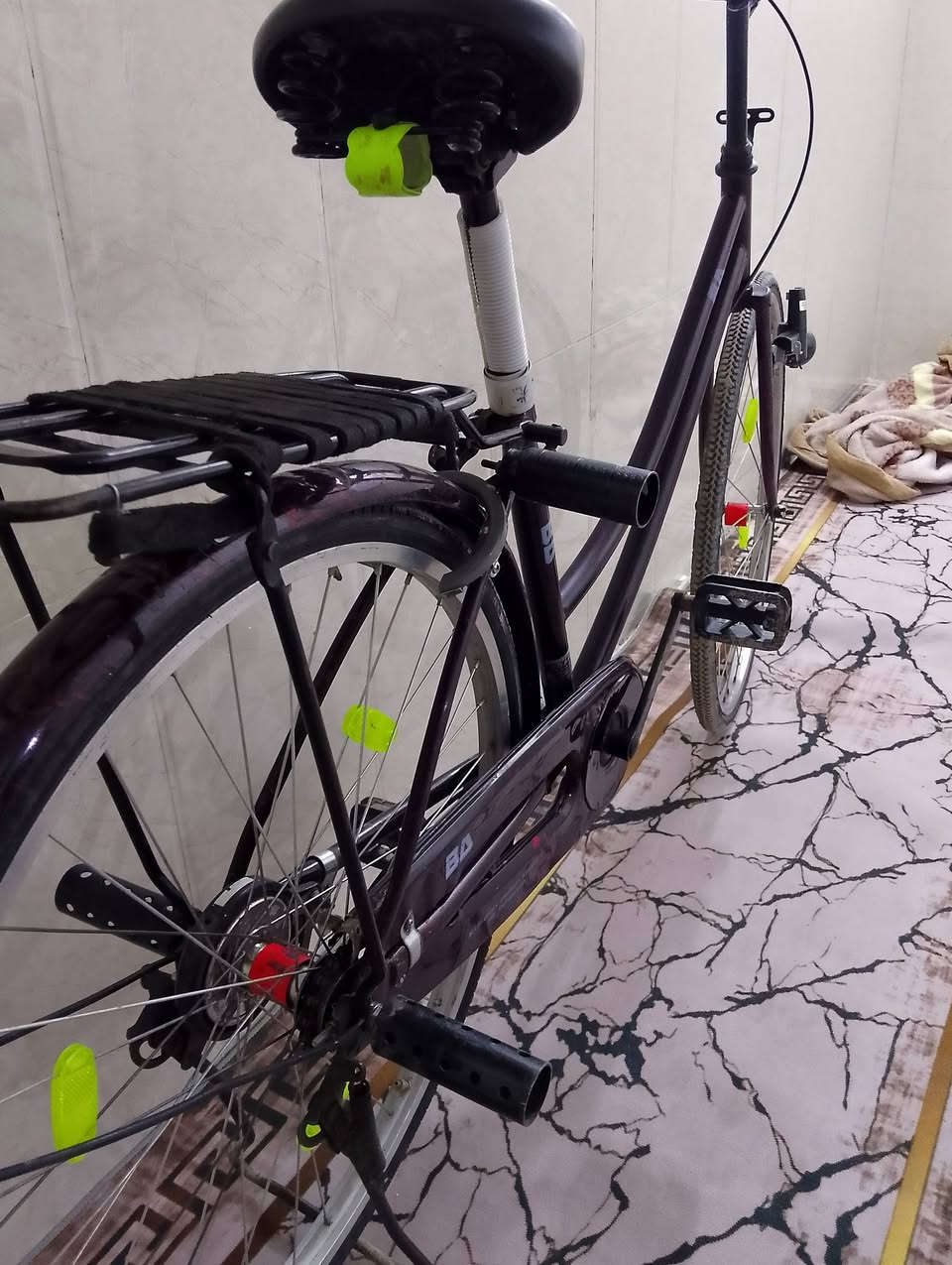 سلام عليكم..
للبيـع.؟ 
مكان نـجف..! 
موديـل..؟ 2018 
شركه بيـدي. 
بايسكل نضيف 
غراضه وياه ماكو اي نقص 
سعر خاص؟


**إذا كنت صاحب هذا الإعلان وتريد حذفه لأي سبب، رجاءا أرسل رسالة إلى الدعم الفني**