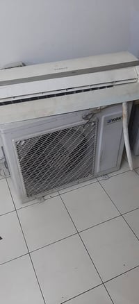 سبلت طن ونص • داخليه توسوت • خارجي يورك