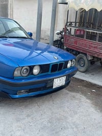 BMW -520i-1988  -السياره كير ومكينه جدد توني شادهم بمجمع مشن -البجم ال...
