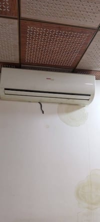 سبليتر • إشارة